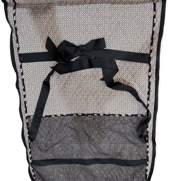 Vera Bradley Classic Black/Red/White Paisley Hanging/Travel Garment Bag GUC - Picture 7 of 8